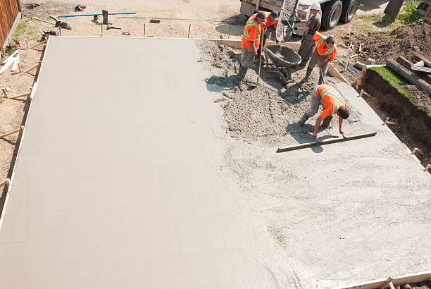 Best Best Concrete contractor  in Suncook, NH